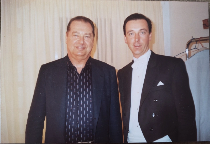 Con Rafael Frühbeck de Burgos tras la V Sinfonía de L. van Beethoven, años noventa